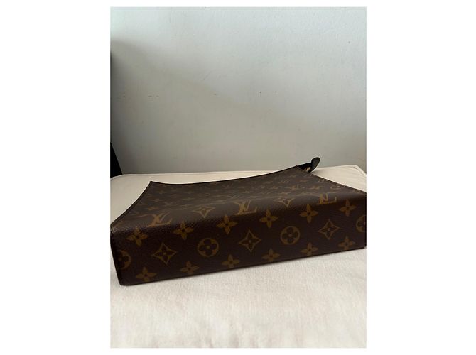 Louis Vuitton Pochette Monogram in Pelle Monogramma - vista 3