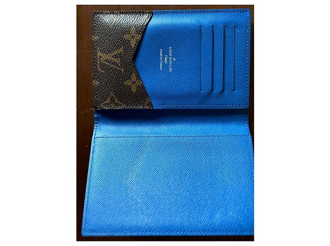 Louis Vuitton Monogram Porta pasaporte de piel Monograma - vista 3