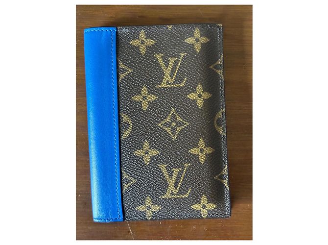 Louis Vuitton Monogram Porta pasaporte de piel Monograma - vista 4