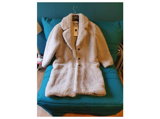 Gerard Darel Abrigo teddy aquí en Darel Beige - vista 2