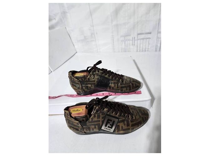 Fendi Zucca Canvas- und Leder-Sneaker in Tabakbraun/Schwarz Größe 6 und halb - Ansicht 4