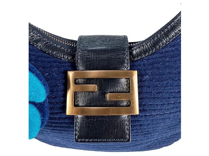 Borsa Fendi Baguette Croissant in lana blu - vista 2