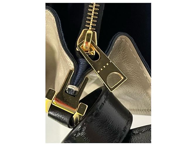 Marni Trunk Mini Farbblock Schultertasche aus beigem Leder - Ansicht 13