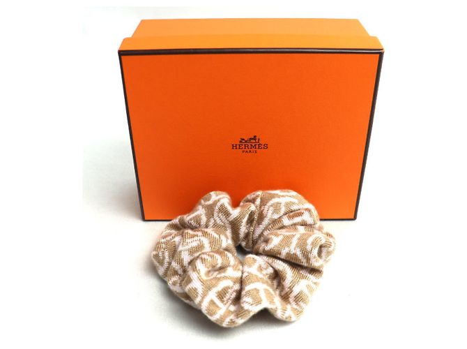 Silk In Hermès Scrunchie in cashmere e seta Hermes Naoussa Claudia Beige - vista 5