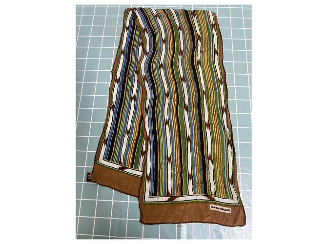 Sciarpa in seta Issey Miyake marrone - vista 2