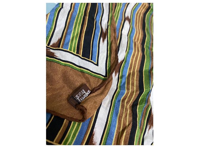 Sciarpa in seta Issey Miyake marrone - vista 5