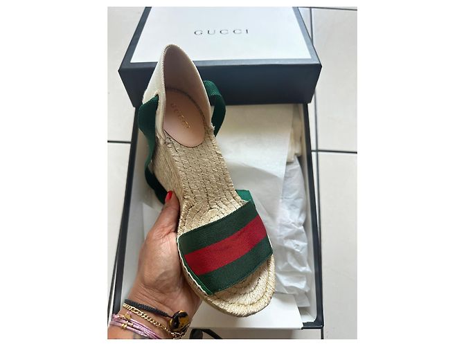 Mule con zeppa Gucci scamoso marrone chiaro - vista 7