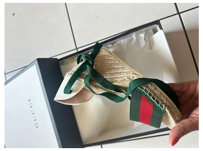 Mule con zeppa Gucci scamoso marrone chiaro - vista 8