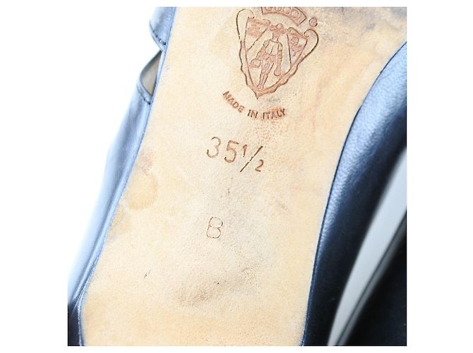 Pumps in pelle nera con taglio laterale Gucci Nero - vista 5