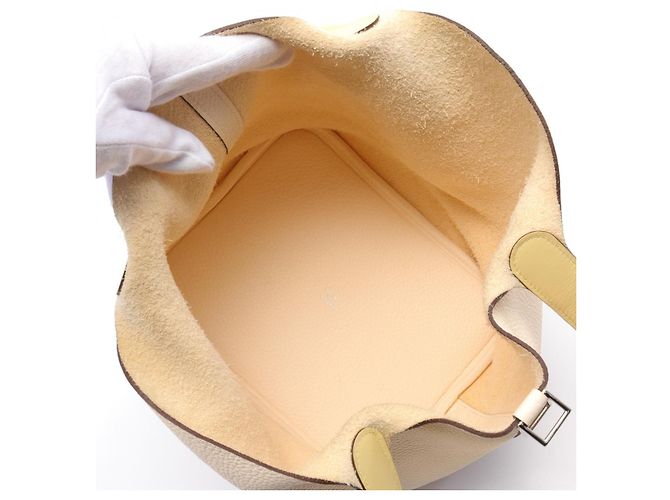 Hermès Hermes Picotin Lock Eclat MM Handbag Ivory White - view 3