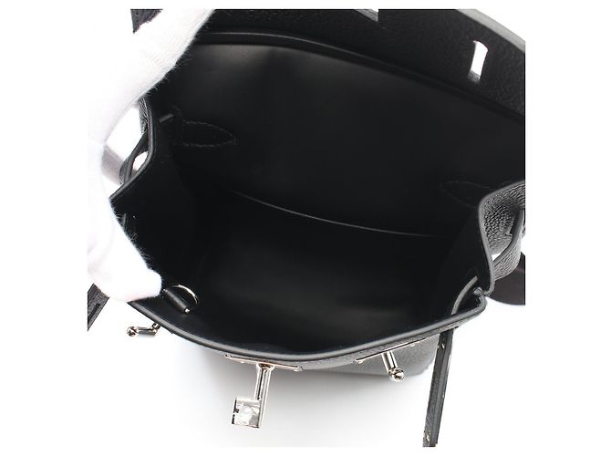 Hermès Sac à taille Hermes Kelly Accado PM Noir - vue 3