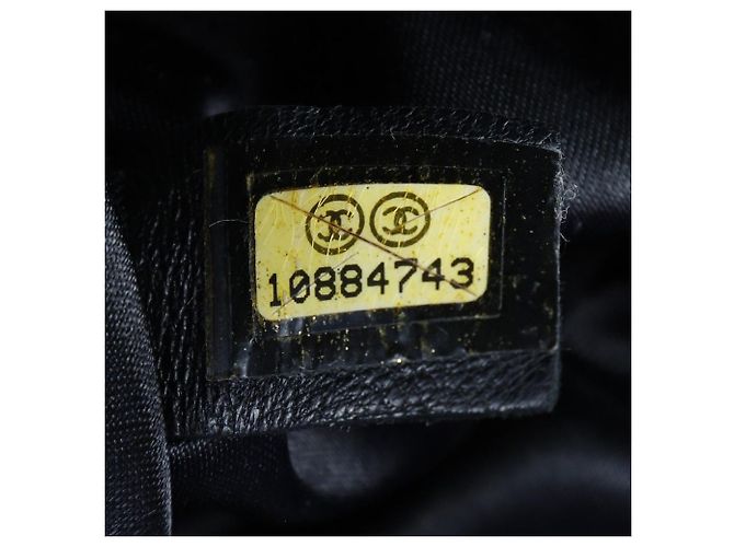 Borsa a spalla in velluto Chanel A33096 Nero - vista 11