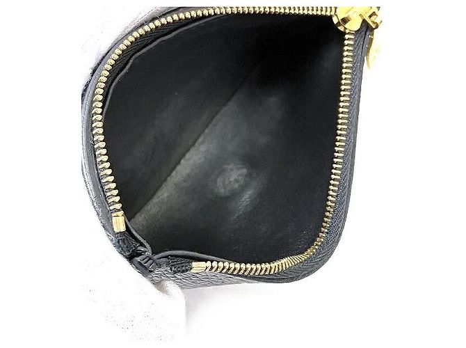 Louis Vuitton Capucines Compact Wallet M82764 Black - view 5
