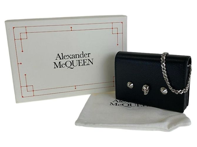 Alexander McQueen Schultertasche aus Leder mit Totenkopf-Nieten - Ansicht 6