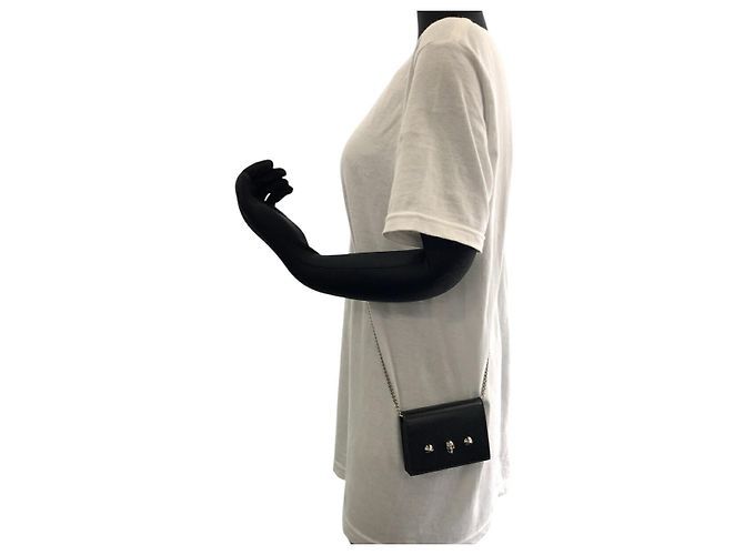 Alexander McQueen Schultertasche aus Leder mit Totenkopf-Nieten - Ansicht 7