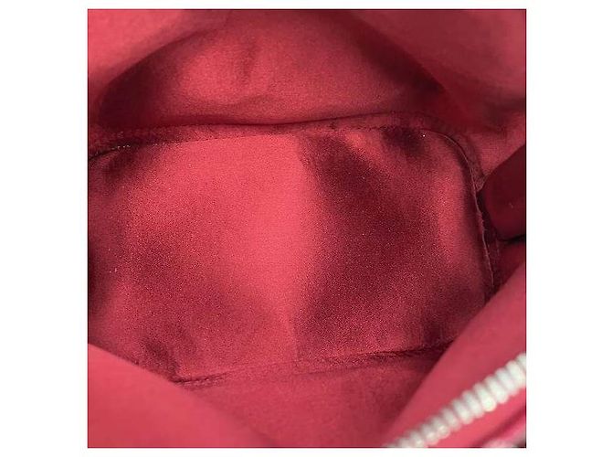 Bolsa de mão Little Alma em couro satin Louis Vuitton M92350 Vermelho - vista 6