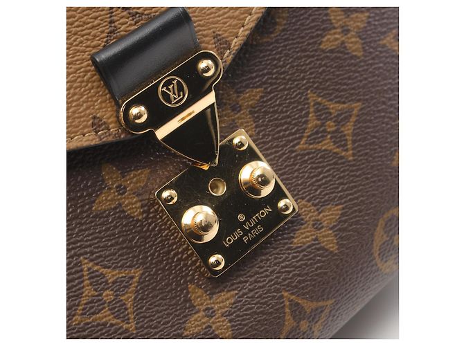 Louis Vuitton Pochette Metis MM Handbag M44876 Brown - view 2
