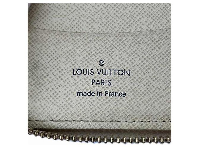 Louis Vuitton Damier Azur Zippy Compact Wallet White - view 4