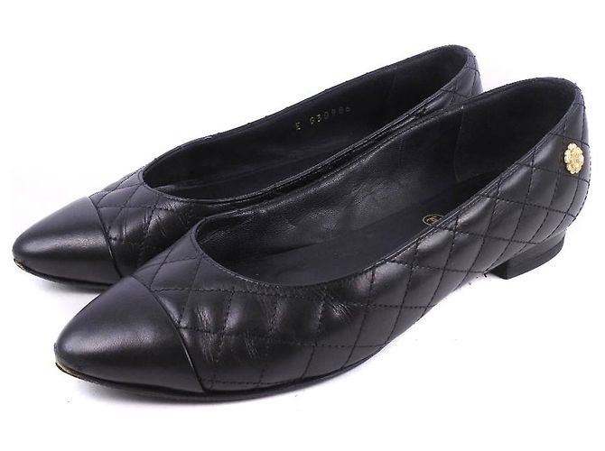 Pumps in vitello Matelassé di Chanel Nero - vista 2