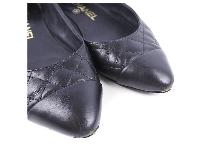 Pumps in vitello Matelassé di Chanel Nero - vista 6