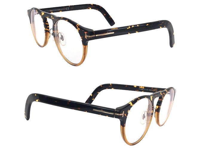 Tom Ford Plastic Sunglasses TF5628 - view 2