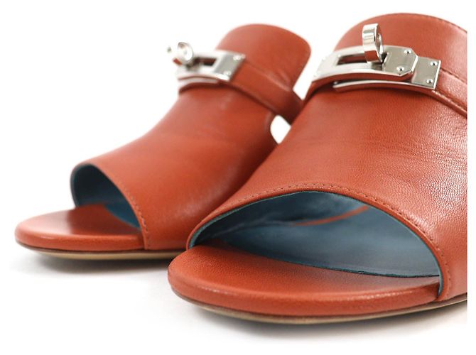 Hermès Mules de couro com fivela Hermes Kelly marrom - vista 2