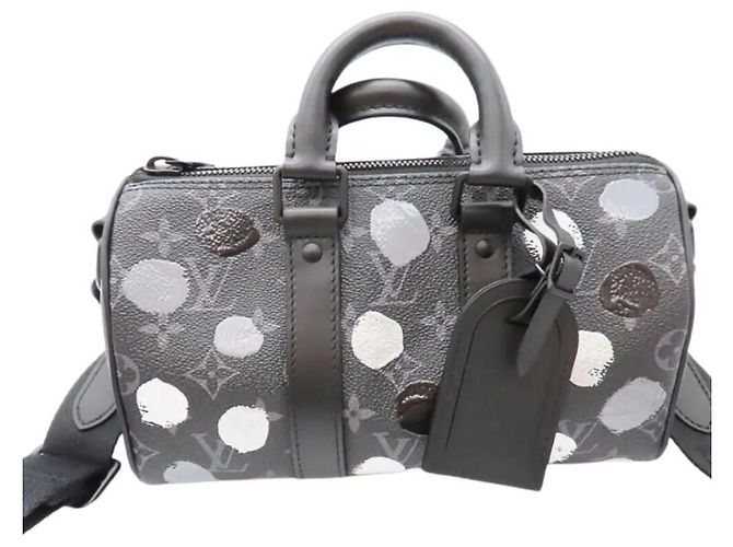 Sac à main Louis Vuitton Keepall Bandouliere 25 Noir - vue 2