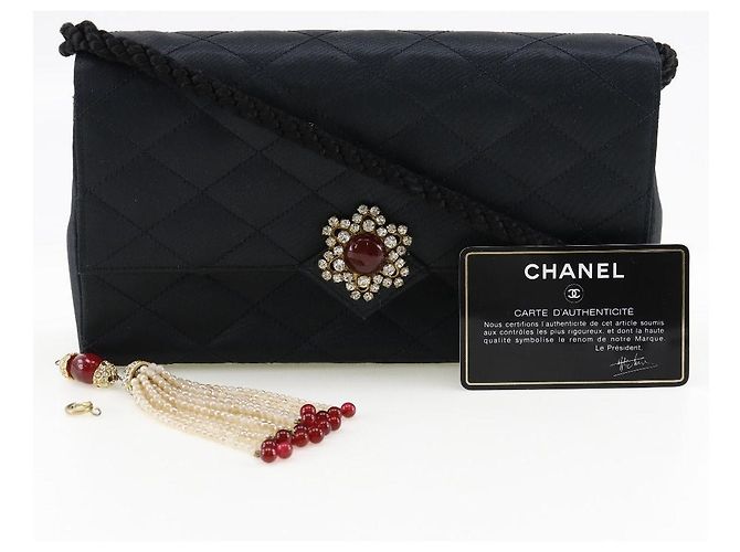 Borsa a spalla in satin matelassé con strass di Chanel Nero - vista 2