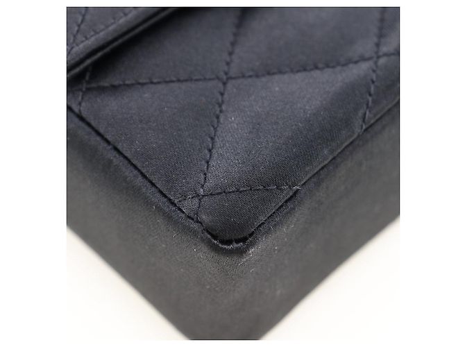 Borsa a spalla in satin matelassé con strass di Chanel Nero - vista 4