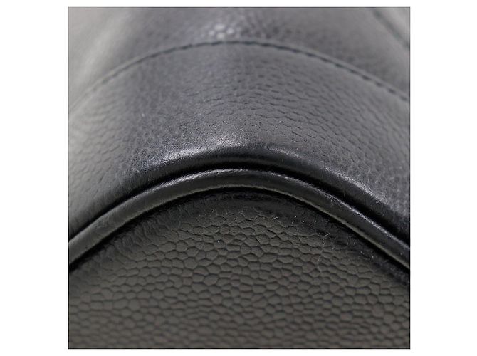 Borsa a mano Chanel Vanity in pelle di caviale Nero - vista 3