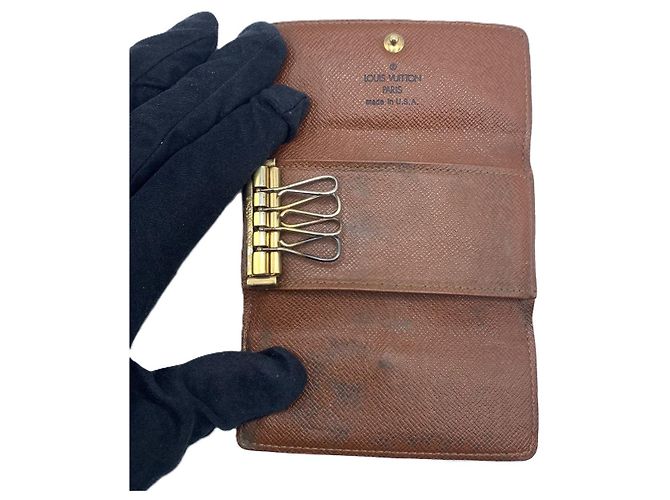 Louis Vuitton Monogram Canvas Key Case M62631 Brown - view 3