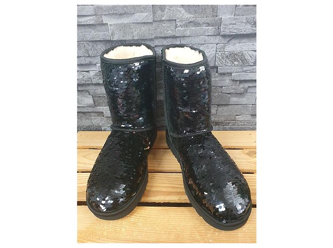 Ugg Classic Short Sequin Boots Schwarz Lammfell - Ansicht 2