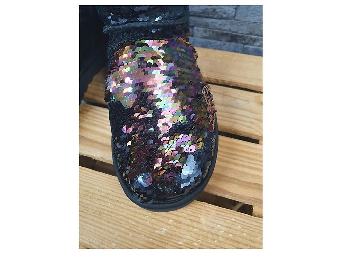 Ugg Classic Short Sequin Boots Schwarz Lammfell - Ansicht 7