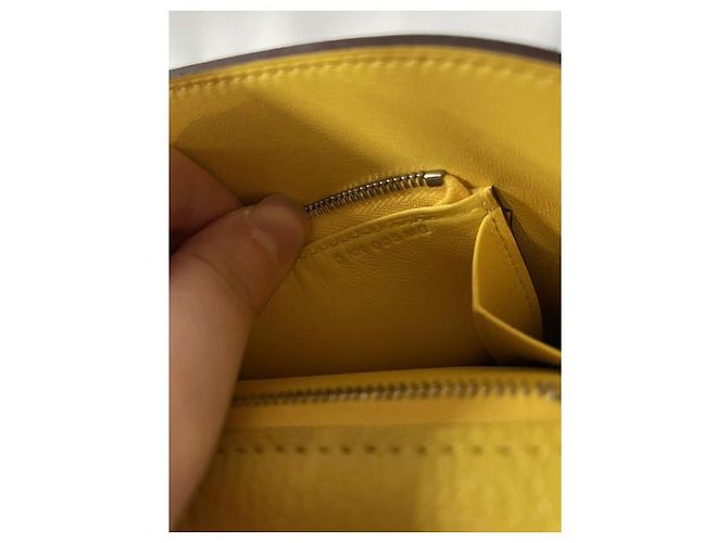 Borsa a spalla Cinhetic To Go di Hermès in pelle gialla Giallo Cammello - vista 16