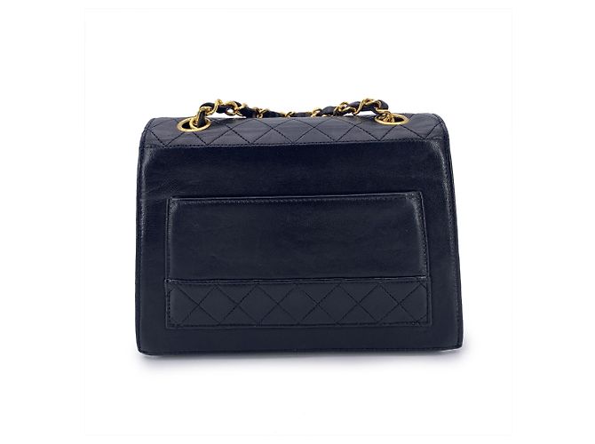 Chanel Bolsa transversal trapezoidal de couro preto com quilt vintage - vista 3