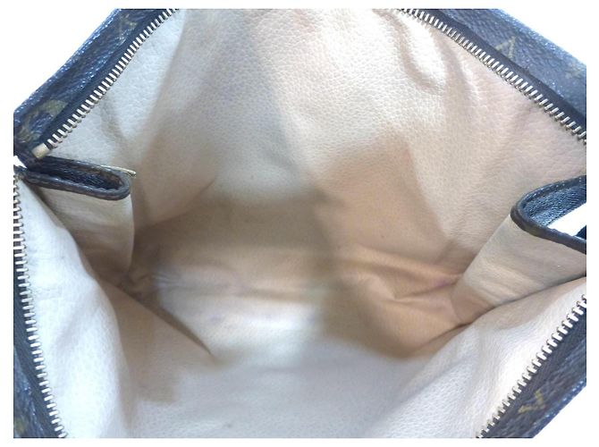 Louis Vuitton Pochette 26 Monogram - 833 Marrone - vista 15
