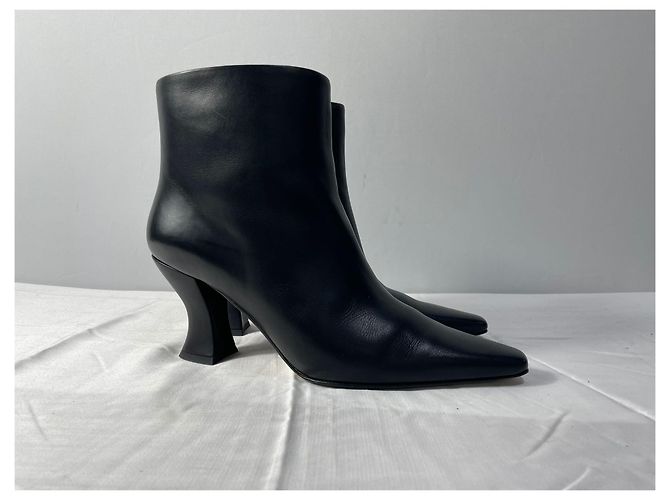 Botas de Tobillo Cloud de Bottega Veneta en Cuero de Ternera Negro - vista 5
