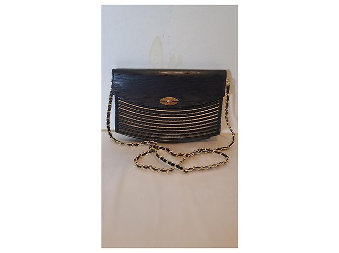 Clutch Louis Vuitton Presbourg in pelle EPI nera Nero - vista 3