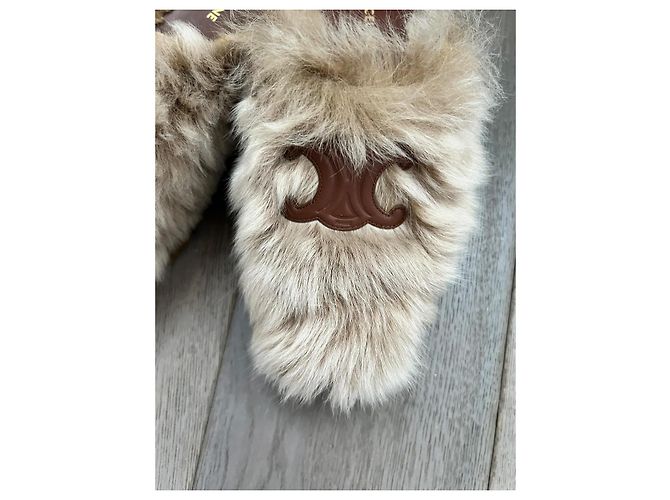 Céline Clogs aus beigem Kunstfell - Ansicht 4