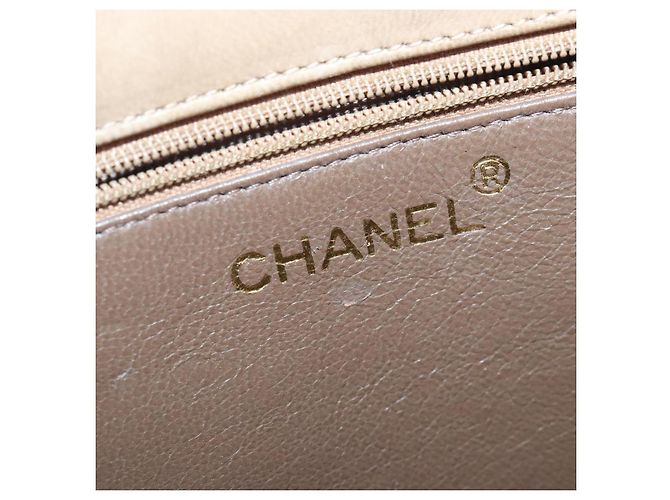 Borsa a spalla CHANEL in pelle di agnello beige oro CC Auth bs19652 D'oro - vista 18