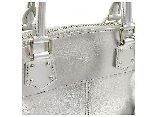 Sac à main Louis Vuitton Suhali Lockit PM M95541 Argenté - vue 7
