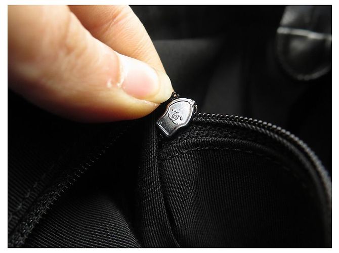 NUOVA BORSA A MANO CHANEL GABRIELLE PARIGI HAMBURGO FELTRO E PELLE Nero - vista 13