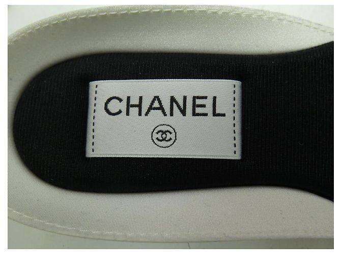NUEVAS BOTAS DE LLUVIA CHANEL LOGO CC 36 BOTAS DE GOMA Negro - vista 8