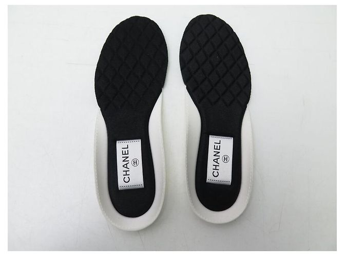 NUEVAS BOTAS DE LLUVIA CHANEL LOGO CC 36 BOTAS DE GOMA Negro - vista 9
