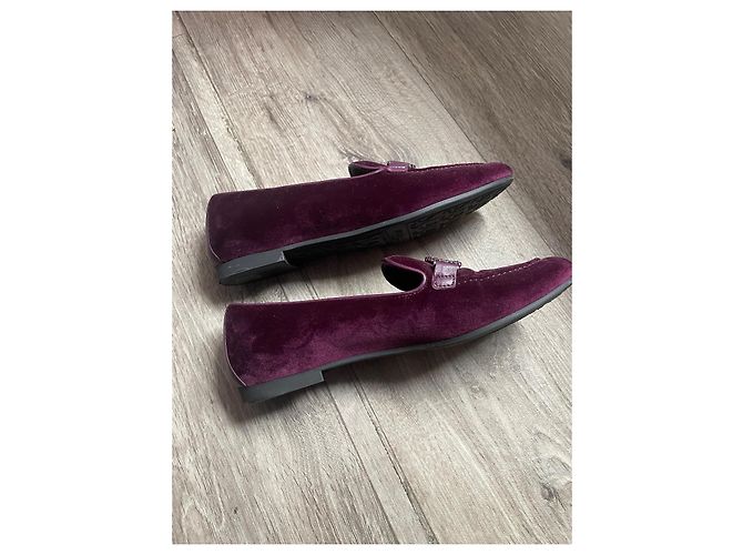 Scarpe basse Salvatore Ferragamo in velluto viola scuro - vista 2