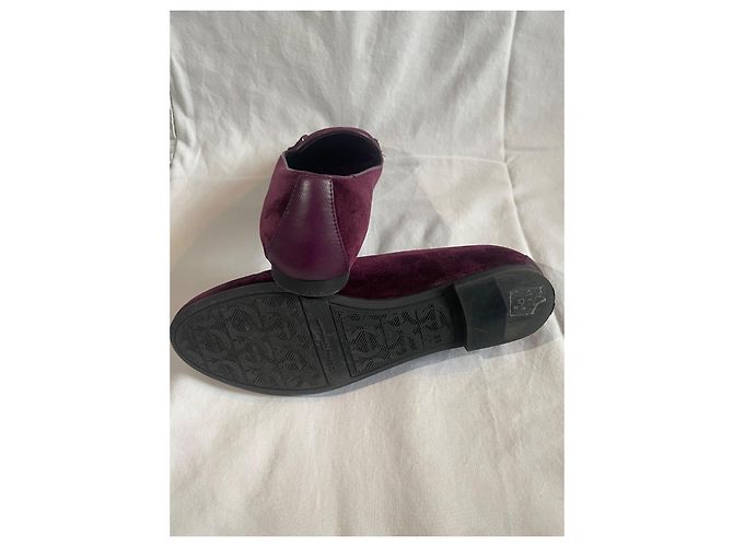 Scarpe basse Salvatore Ferragamo in velluto viola scuro - vista 3