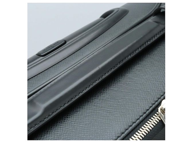 Valigia Louis Vuitton Taiga Pegase 45 M23302 Nero - vista 6