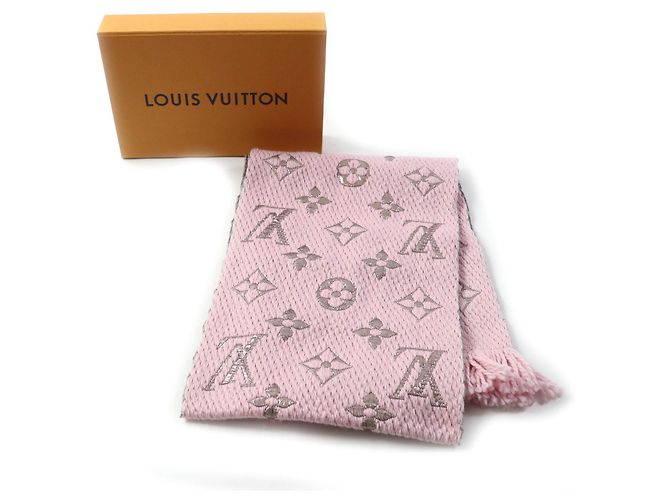 Sciarpa Louis Vuitton Logo Mania Shine M70466 Rosa - vista 2