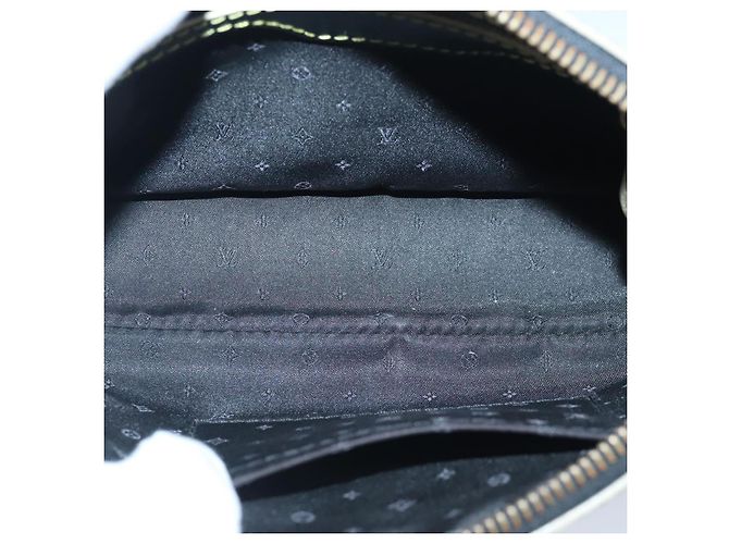 LOUIS VUITTON Suhari Lockit Clutch Bag Pelle Nera M95628 LV Auth 99122 Nero - vista 10
