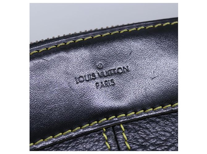 LOUIS VUITTON Suhari Lockit Clutch Bag Pelle Nera M95628 LV Auth 99122 Nero - vista 17